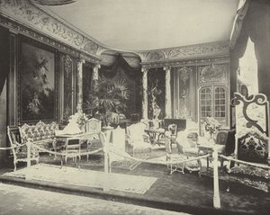 Eine Ausstellung französischer Möbel von American Photographer