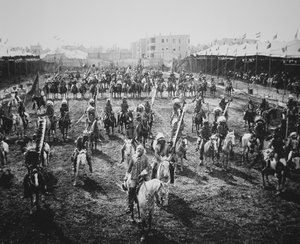 Buffalo Bill (1846-1917) und seine Reiter bei einer Parade, Omaha, Nebraska