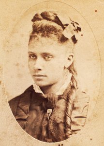 Carte de visite einer jungen afroamerikanischen Frau, ca. 1880 von American Photographer