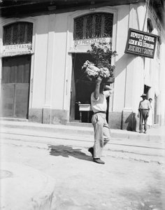 Blumenverkäufer, Havanna, um 1910 von American Photographer