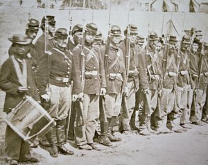 Das sechste Maine-Infanterieregiment der Unionsarmee, auf Parade nach der Schlacht von Fredericksburg