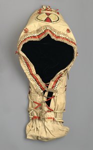 Wiegenbrett mit Stachelschweinborstenarbeit, hergestellt von den Arapaho, ca. 1870er Jahre