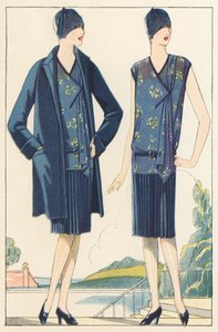 Flapper in Kleidern und Mänteln