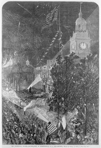Das hundertjährige Vierte: Beleuchtung der Independence Hall, Philadelphia, aus 