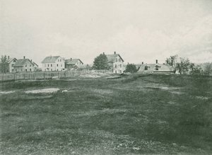 Hexenhügel, Salem von American School