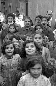 CROTONE - Fotogruppe auf der Straße