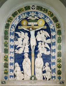 Die Kreuzigung mit dem heiligen Franziskus von Assisi, dem heiligen Johannes Evangelist und dem heiligen Hieronymus. Auf der Kreuzinschrift INRI (I.N.R.I.). Hochreliefkeramik von Andrea della Robbia (1435-1525) um 1481. Dim. 565x420 cm Santuario della Vern