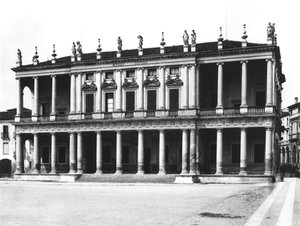 Hauptfassade der Villa Chiericati, erbaut ca. 1550 von Andrea Palladio