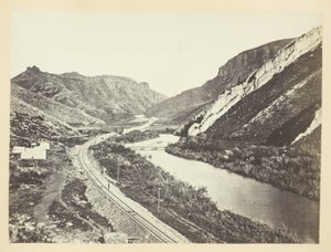 Wilhelminas Pass, Fernsicht auf gezackte Felsen oder Teufelsrutsche, Weber-Schlucht, Utah