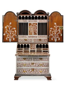 Bureau-Schrank, Vizagapatam, ca. 1720-30 von Anglo Indian School