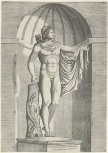 Klassische Statue Apollo Belvedere in einer Nische