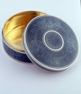 Emaille-Box und guillochiertes Gold-Silber. ca. 1905. Aaron-Sammlung. Paris von Anonymous Anonymous