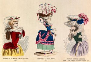 Von links nach rechts: Deshabille du matin genannt Pierrot im Jahr 1787; Frisur à la Belle Choule im Jahr 1780; Hut und Kleid ein türkisches großes Schmuckstück im Jahr 1786 - Private Sammlung