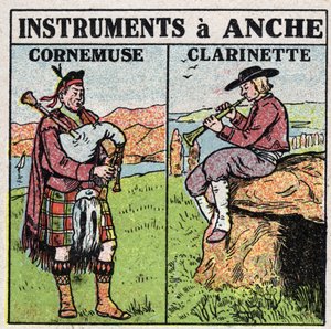 Musikinstrumente: Blasinstrumente. Pfeifen- und Klarinettenspieler.