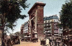 Paris: Blick auf den Boulevard Saint Denis und das Porte Saint Denis, erbaut von François Blondel (1618-1686) im Jahr 1672. Fotografie von 1920 im „Künstlerischen Album“ der Stadt Paris. Private Sammlung.