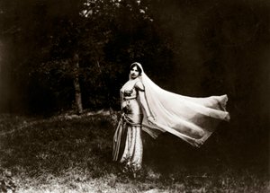 Porträt von Margaretha Geertruida Zelle, bekannt als Mata Hari (Mata-Hari) von Anonymous Anonymous