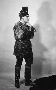 Tenor Miguel Fleta bei der Premiere von „Turandot“ von Giacomo Puccini im Teatro alla Scala in Mailand, 25. April von Anonymous Anonymous