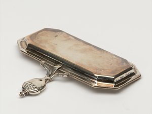 Kerzenlöscher-Tablett, Board of Ordnance, ca. 1696 von Anthony Nelme