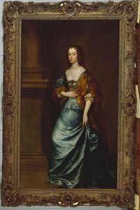 Porträt von Mary Villiers, Herzogin von Lennox und Richmond, in einem blauen Kleid und braunem Umhang bei einer Säule