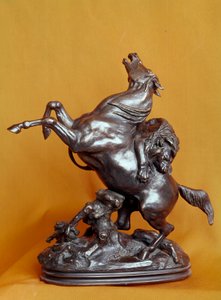 Löwe greift ein Pferd an. Bronzeskulptur von Antoine Louis Barye (1795-1875) 19. Jahrhundert