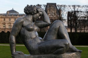 Jardin des Tuileries, Aristide Maillol, Montagne 1937 (Blei), Paris, Frankreich (Foto)