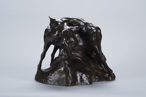 Puma trägt Hirschkadaver, ca. 1900 von Arthur Putnam