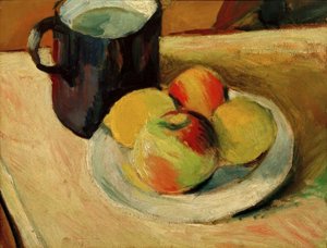 Milchkrug und Äpfel auf Teller