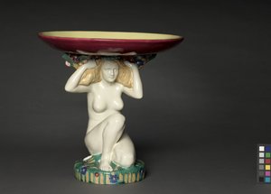 Sockel-Mittelstück, von Wiener Kunstkeramische Werkstätte Busch und Ludescher, ca. 1910-1915 von Austrian School