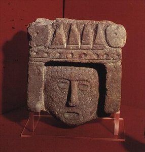 Aztekischer geschnitzter Kopf