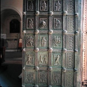 Türen von der Fassade