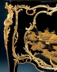 Kommode (ormolu-montiertes japanisches Lack)