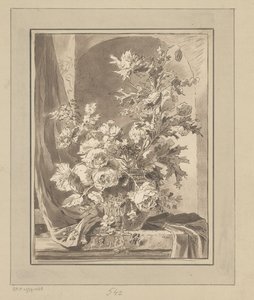 Vase mit Blumen vor einer Nische von Bernhard Schreuder