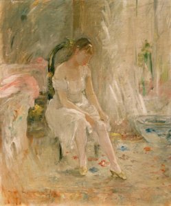 Frau zieht sich an oder junges Mädchen zieht ihren Strumpf an von Berthe Morisot