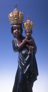 Statuette der Jungfrau Maria von Svatá Hora, ca. 1348 (polychromiertes Birnenholz)