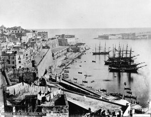 Eingang zum Großen Hafen, Malta, ca. 1880 von British Photographer