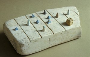 Spielbrett mit Spielsteinen, aus Tell Beit Mirsim, Jordanien, ca. 1200 v. Chr.