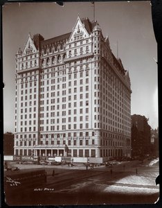 Das Plaza Hotel im Bau, 5th Avenue und 59th Street, New York, ca. 1907 von Byron Company
