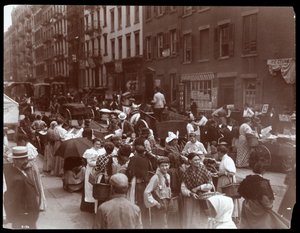 Ansicht der Menge und Händler auf der Hester Street, New York, 1899