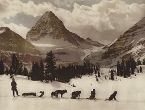 Mount Assiniboine von Byron Hill Harmon