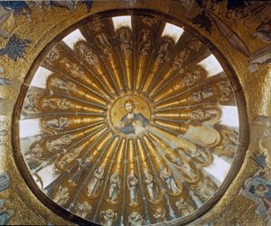 Türkei, Istanbul, Kirche des Heiligen Erlösers in Chora (Karyie Camii). Südkuppel des Narthex mit Christus im Zentrum. Byzantinische Kunst, realisiert zwischen 1315 und 1321. von Byzantine