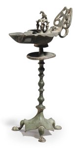 Eine byzantinische Bronze-Öllampe und Ständer, ca. 5.-6. Jahrhundert n. Chr.