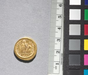 Solidus von Justinian I. (Rückseite), 545-565 von Byzantine School