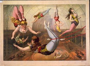 Weibliche Akrobaten an Trapezen im Zirkus, ca. 1890