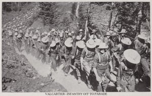 Val Cartier-Infanterie auf dem Weg zur Parade 1915 von Canadian Photographer
