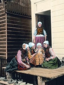 Niederlande, Porträt einer niederländischen Familie. Stolze Mutter mit ihren vier Töchtern. Bilddatum: ca. 1920. Carl Simon Archiv von Carl Simon