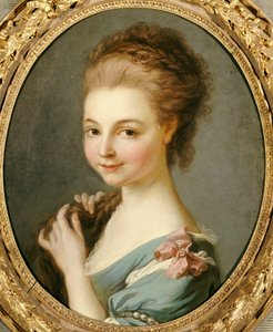 Ein Mädchen in einem blauen Kleid mit einem rosa Band
