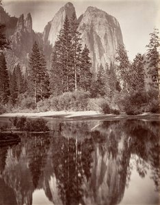 Spiegelansicht der Cathedral Rocks, Yosemite, ca. 1872, gedruckt ca. 1876