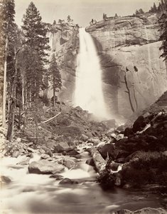 Nevada Fall, 700 Fuß, Yosemite, ca. 1872, gedruckt ca. 1876 von Carleton E. Watkins.