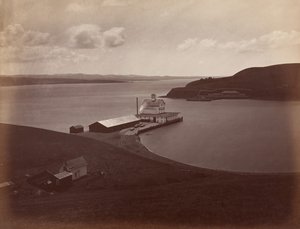 Straße von Carquennes, von Süd-Vallejo, 1868-69 von Carleton Emmons Watkins