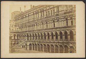 Westflügel im Hof des Dogenpalastes von Carlo Ponti